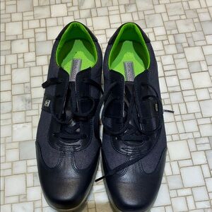 Casual Collection Navy Sneakers with Neon Green Interior⭐️